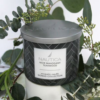 Nautica Noir Mahogany Teakwood Candle